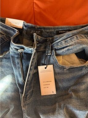 Judy Blue Men's Straight Fit Distressed Blue Jeans